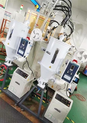 Séchoirs à air chaud plastique avec une puissance de chauffage de 4 à 48 kW