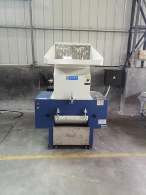 Machine de réutilisation en plastique de granulatoire à grande vitesse en acier de SUS pour la coupure de défauts