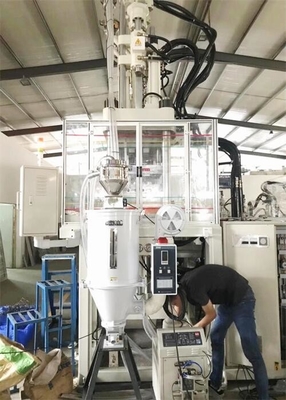 Dessiccateur de trémie avec 3 kilowatts pour sécher le granule en plastique dans la couleur d'injection adaptée aux besoins du client