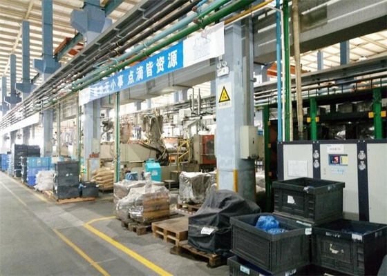 Conducteur automatique de chargeur de trémie de vide de moteur à induction pour l'extrusion en plastique d'injection
