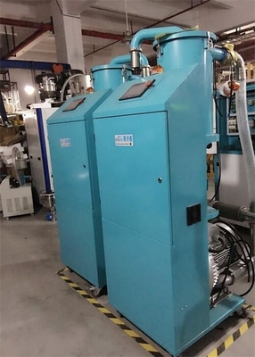 Machine de chargement automatique à distance de 200 m avec moteur de 15 kW pour le chargement rapide et en douceur du plastique
