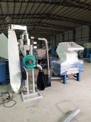 Machine de réutilisation en plastique de granulatoire à grande vitesse en acier de SUS pour la coupure de défauts