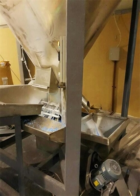 Convoyeur de conducteur de trémie de vis pour les flocons en plastique OSF-16-3 d'ANIMAL FAMILIER