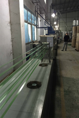 Chaîne de production en plastique de courroie d'ANIMAL FAMILIER machine intelligente de fabrication de bande de bande de ceinture
