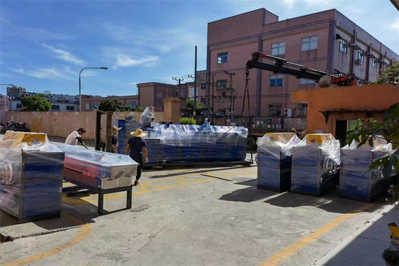 Pp blancs emballant la chaîne de production en plastique de courroie extrusion faisant la machine