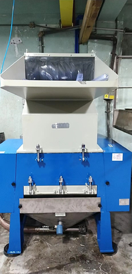 Machine de réutilisation en plastique de granulatoire de SKD, défibreur en plastique industriel de 3.75kw